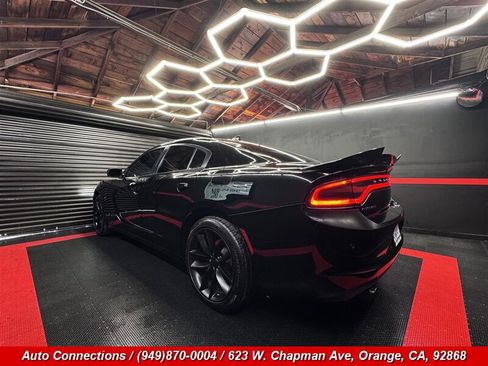 Used 2020 Dodge Charger GT RWD image 4