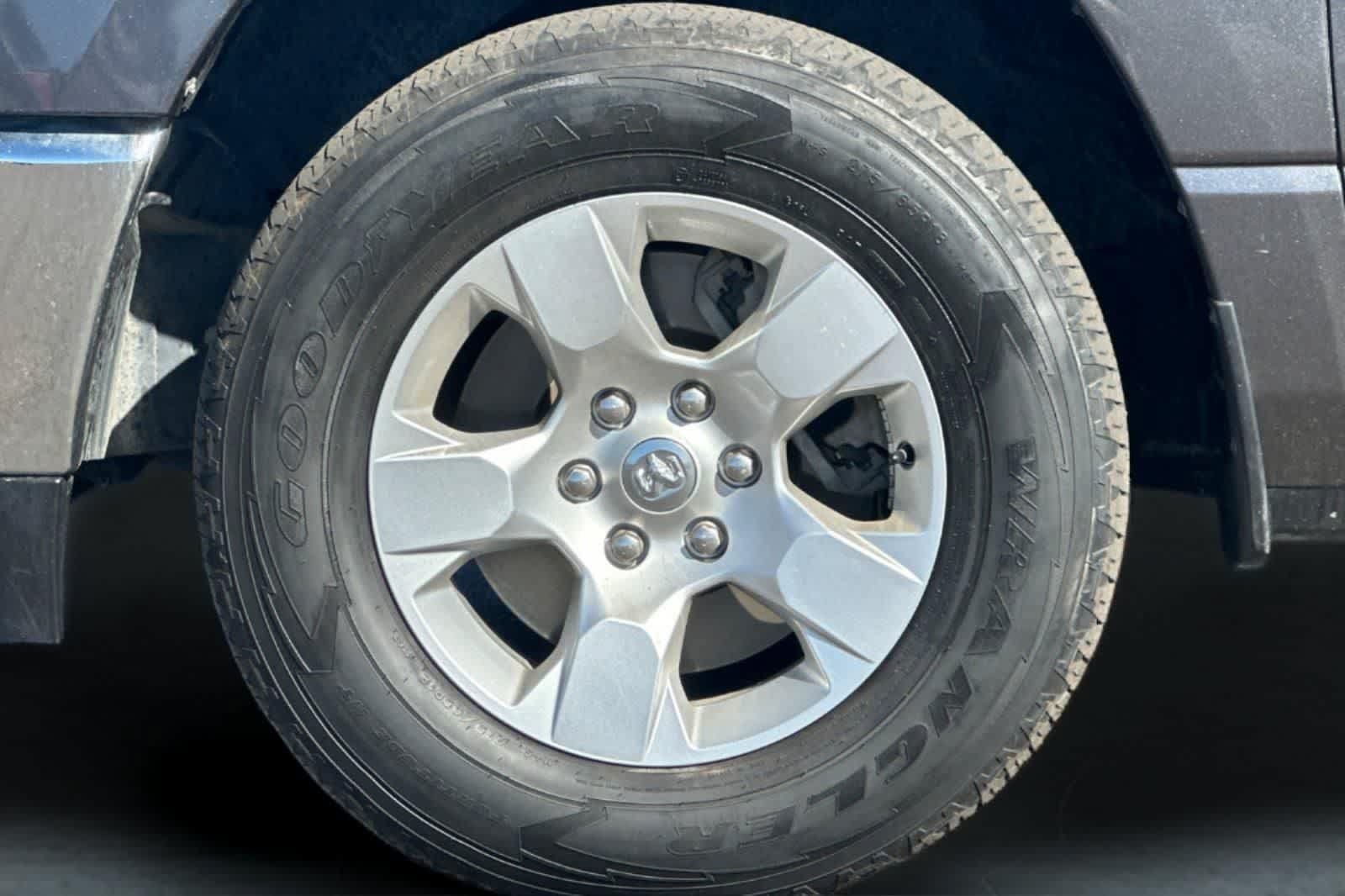 Used 2022 RAM 1500 Big Horn AWD/4WD image 29