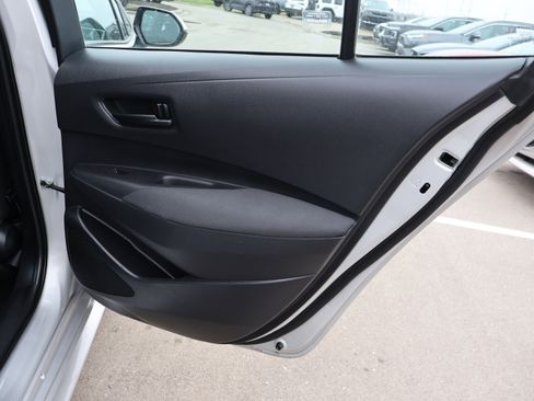Used 2022 Toyota Corolla LE image 12