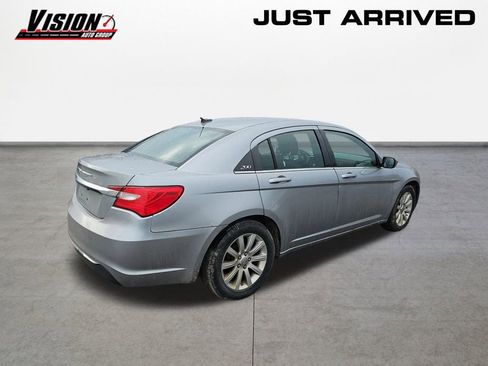 Used 2014 Chrysler 200 Touring image 5