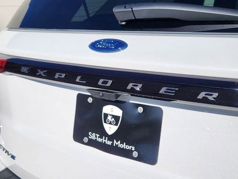 New 2026 Ford Explorer Active w/ Active Comfort Package image 17