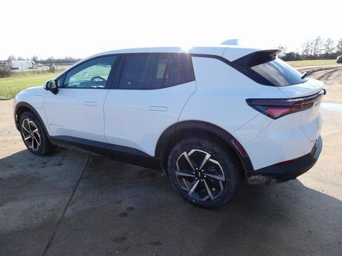 New 2026 Chevrolet Equinox EV LT image 7