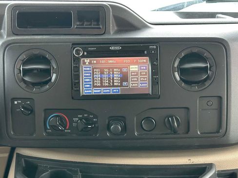 Used 2011 Ford E-450 and Econoline 450 Super Duty w/ Motorhome Prep Pkg image 41