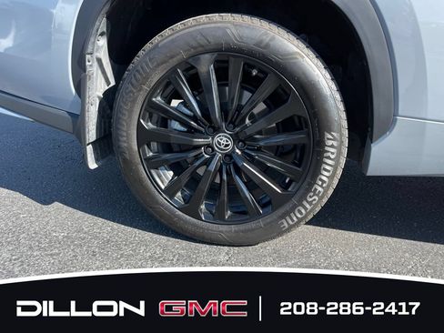 Used 2025 Toyota Highlander XSE AWD/4WD image 13