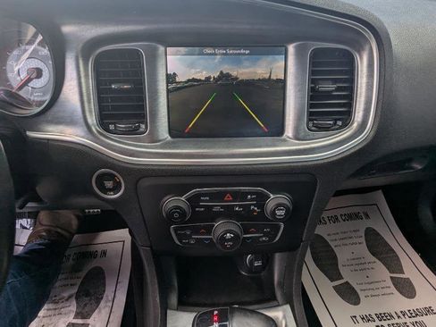 Used 2018 Dodge Charger R/T image 10