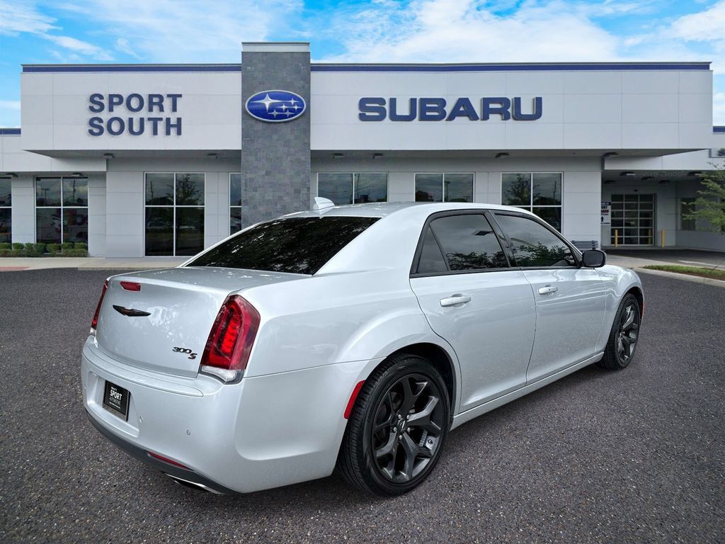 Used 2023 Chrysler 300 S RWD image 3