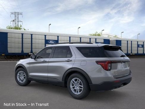 New 2026 Ford Explorer Active RWD image 4