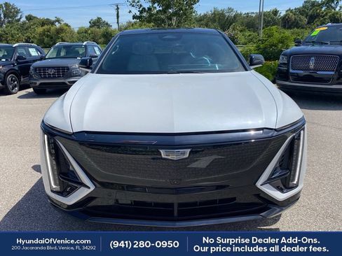 Used 2025 Cadillac Lyriq Sport w/ LPO, Floor Liner Package AWD/4WD image 31
