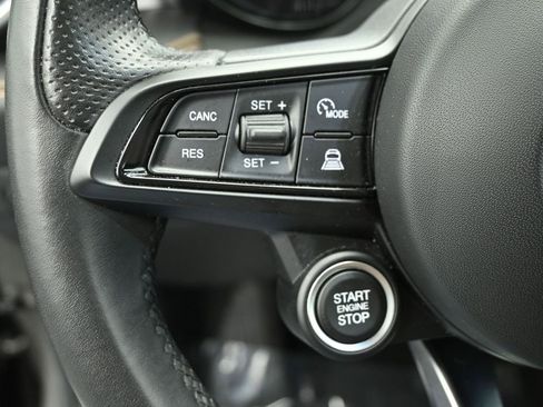Used 2024 Alfa Romeo Tonale Ti image 12
