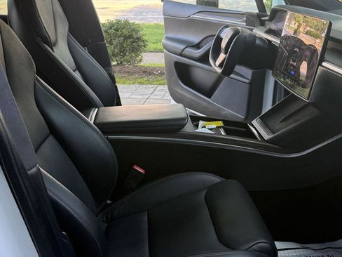 Used 2022 Tesla Model X AWD/4WD image 17