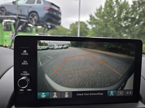 Used 2024 Honda Pilot Touring image 32