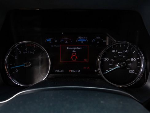 Used 2022 Ford F450 Platinum w/ FX4 Off-Road Package image 18