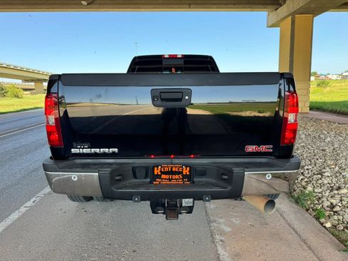 Used 2012 GMC Sierra 3500 Denali AWD/4WD image 4