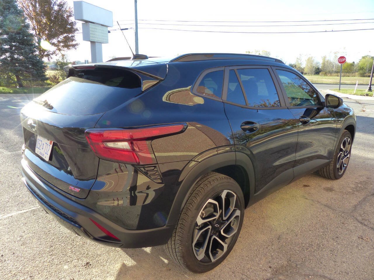Used 2026 Chevrolet Trax RS w/ Sunroof Package FWD image 12