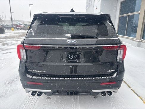 Used 2025 Ford Explorer Platinum w/ Ultimate Package image 5