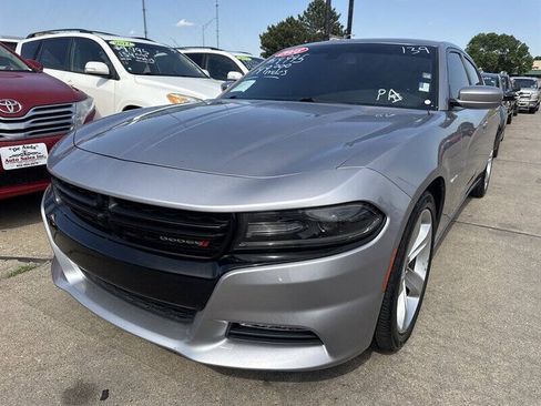 Used 2018 Dodge Charger R/T RWD image 1