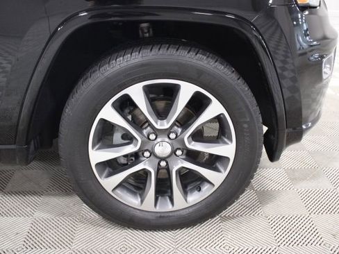 Used 2017 Jeep Grand Cherokee Overland AWD/4WD image 43