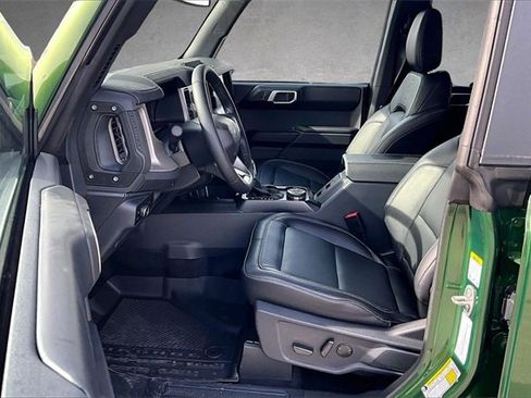 New 2025 Ford Bronco Outer Banks image 9