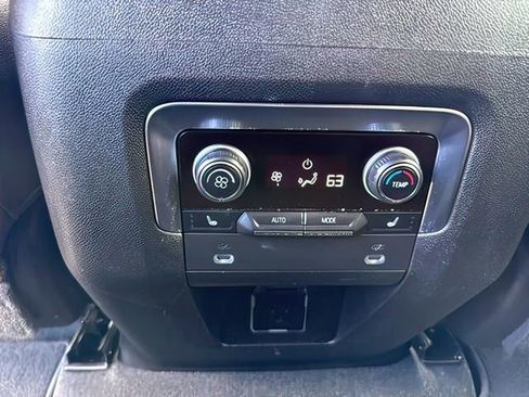 Used 2022 Chevrolet Tahoe High Country AWD/4WD image 26