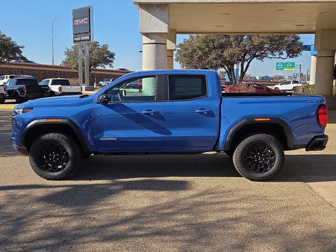 New 2026 GMC Canyon Elevation w/ Convenience Package image 2