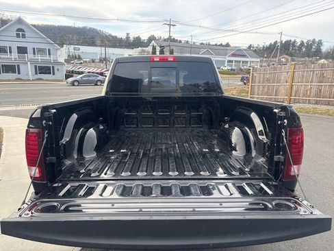 Used 2022 RAM 1500 Classic Warlock w/ Electronics Group AWD/4WD image 12