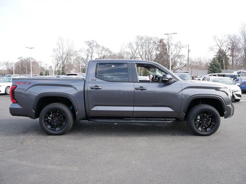 Used 2024 Toyota Tundra Limited w/ TRD Off-Road Package image 8