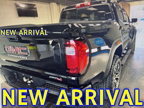Used 2025 GMC Canyon AT4 w/ AT4 Premium Package image 3
