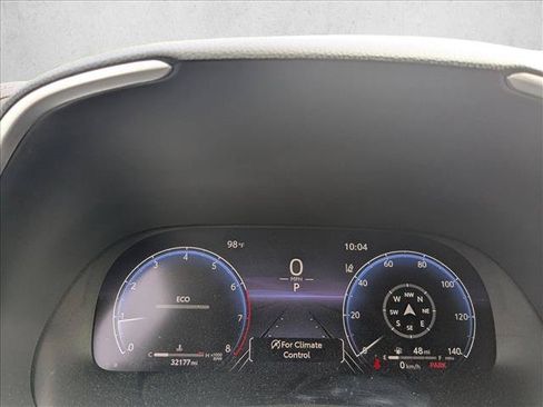 Used 2023 Toyota Highlander Limited FWD image 10