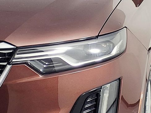 Certified 2023 Cadillac XT6 Premium Luxury w/ Technology Package image 8