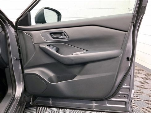 Certified 2025 Nissan Rogue S image 23