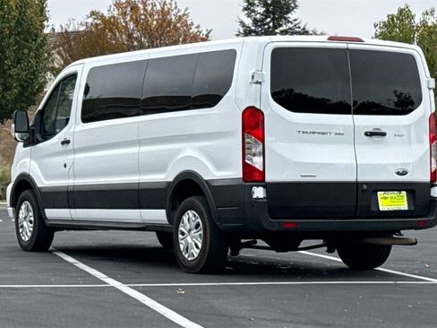 Used 2023 Ford Transit 350 XLT image 3