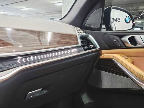 Used 2024 BMW X7 xDrive40i w/ M Sport Package image 20