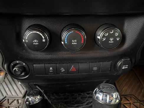 Used 2015 Jeep Wrangler Unlimited Sahara w/ Max Tow Package image 17