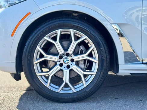 Used 2021 BMW X7 xDrive40i w/ Parking Assistance Package image 11