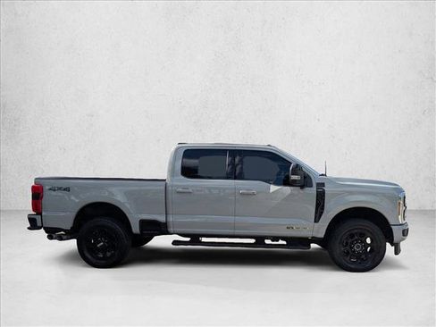 Used 2025 Ford F250 Lariat w/ Black Appearance Package AWD/4WD image 4