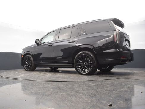 Certified 2024 Cadillac Escalade Sport Platinum w/ LPO, ONYX Package image 54