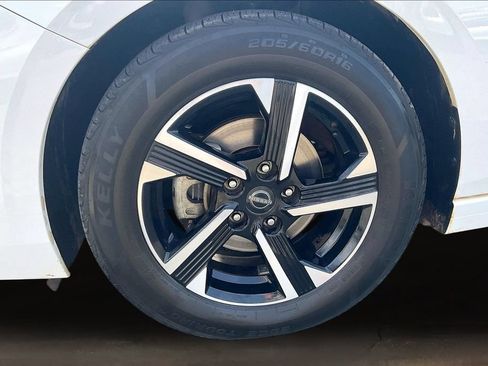 Used 2024 Nissan Sentra SV FWD image 33