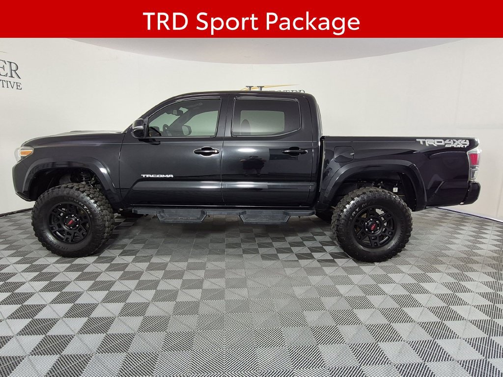 Used 2020 Toyota Tacoma TRD Sport AWD/4WD image 7