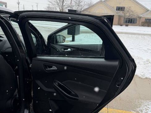 Used 2017 Ford Focus ST image 31