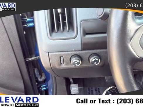 Used 2019 Chevrolet Colorado Z71 AWD/4WD image 21