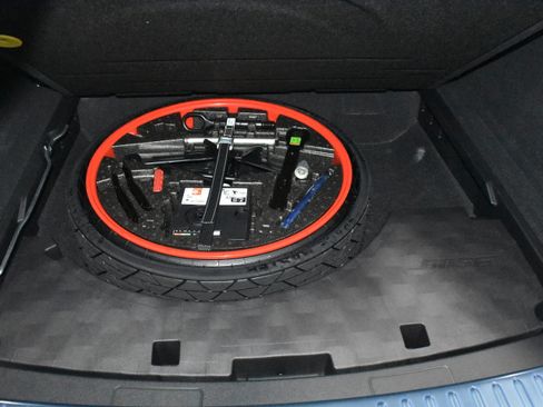 New 2026 Porsche Cayenne AWD/4WD image 31