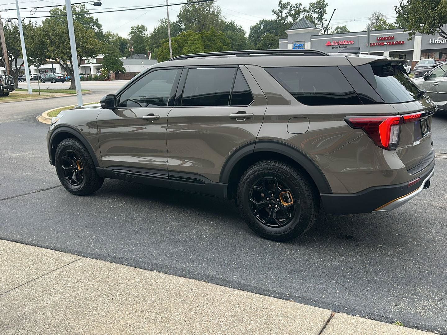 Used 2026 Ford Explorer Tremor AWD/4WD image 6