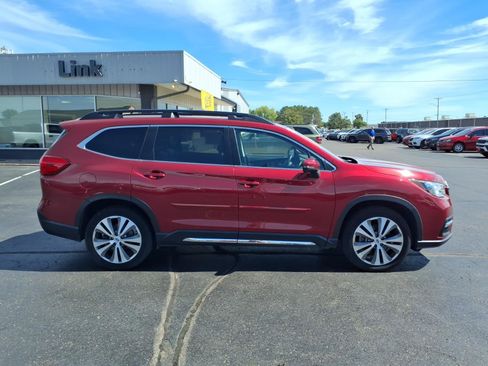Used 2022 Subaru Ascent Limited w/ Technology Package AWD/4WD image 2