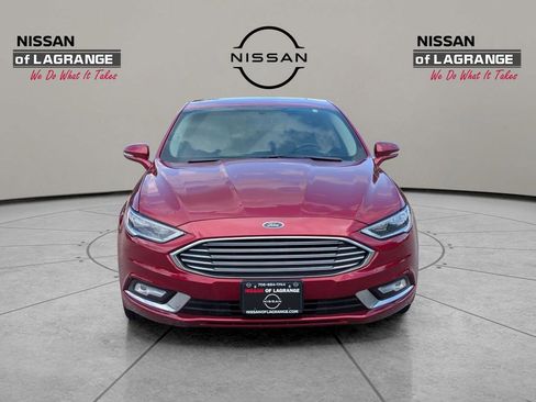 Used 2018 Ford Fusion Titanium image 2