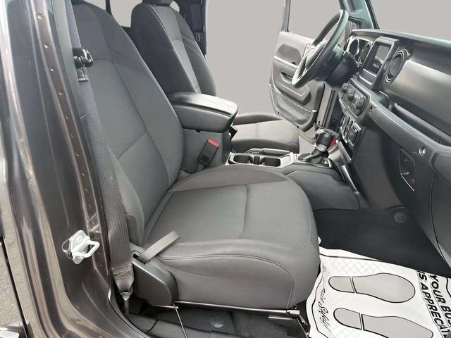 Used 2023 Jeep Gladiator Sport AWD/4WD image 19
