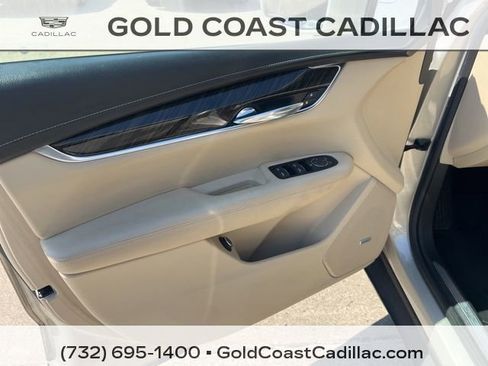 Used 2017 Cadillac XT5 FWD image 14