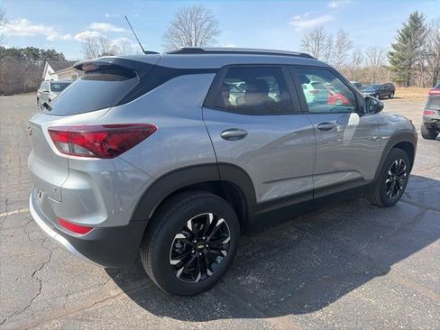 Certified 2023 Chevrolet TrailBlazer LT w/ Convenience Package image 3