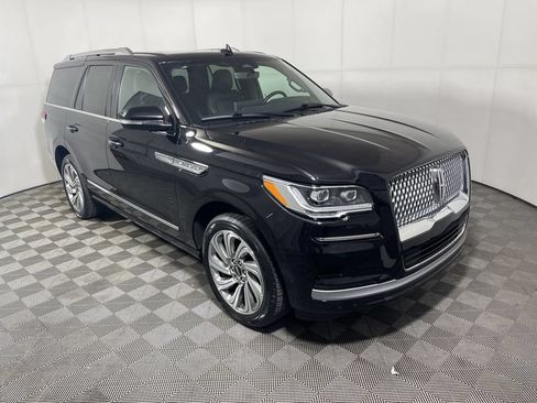 Used 2024 Lincoln Navigator Reserve AWD/4WD image 1