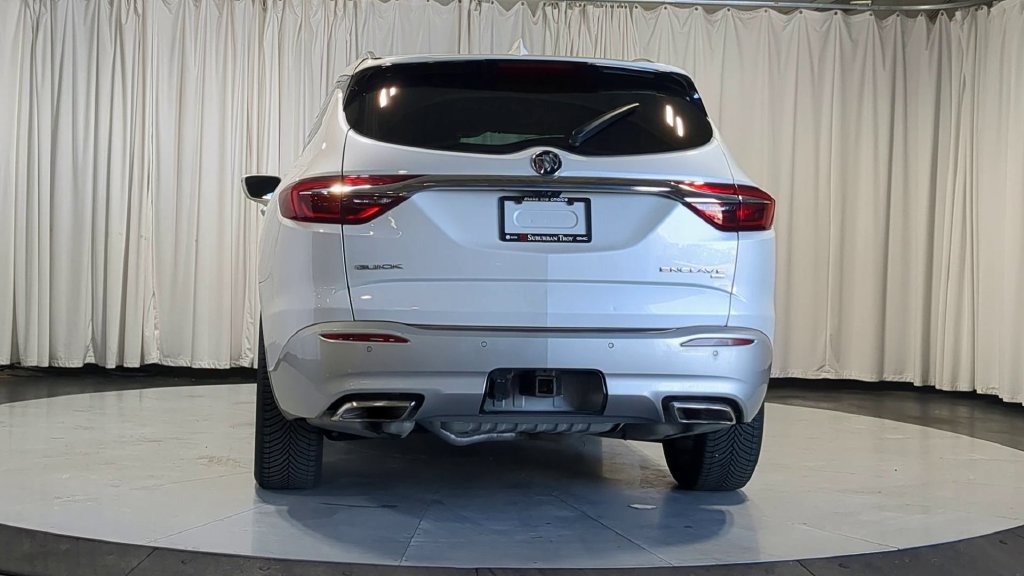 Used 2018 Buick Enclave Avenir w/ Avenir Technology Package AWD/4WD image 7