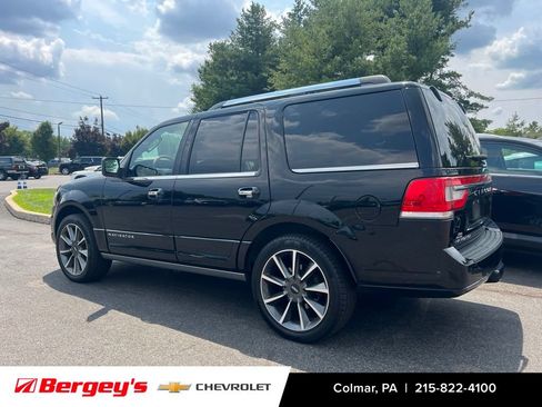 Used 2017 Lincoln Navigator Reserve AWD/4WD image 5